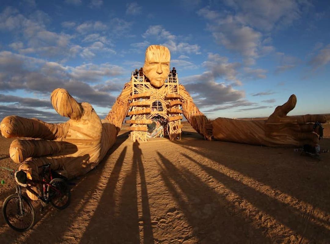 Giant Festival Sculptures by Daniel Popper
