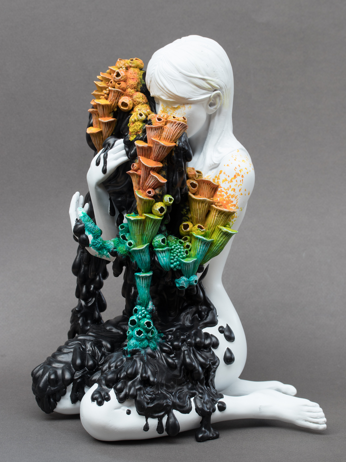 Weeping Women In Poignant Sculptures Embrace Lifes Ultimate