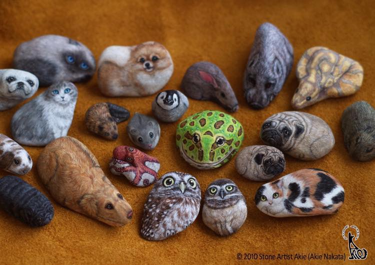 Artist&#39;s Animal-Inspired Stone Paintings Make the Best Pet Rocks Ever