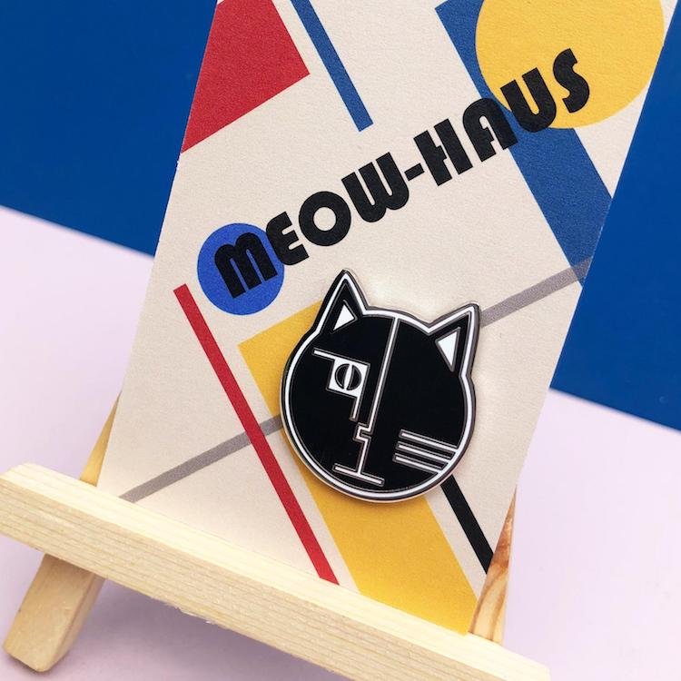 Niaski Bauhaus Cat Pin