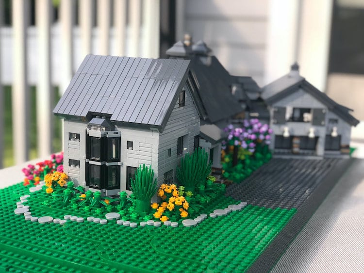 Custom lego online house