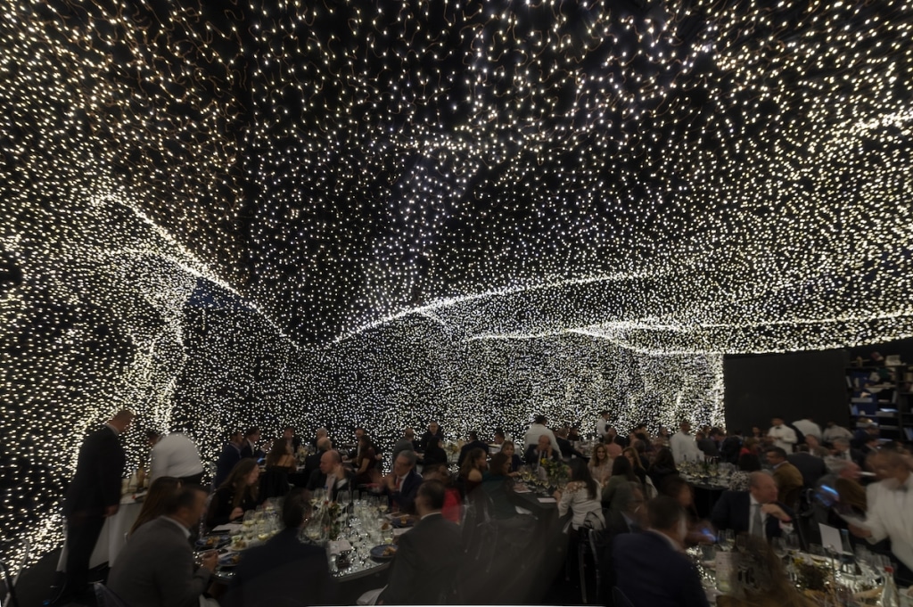 Interstellar, el restaurante en CDMX cubierto con 250,000 luces LED