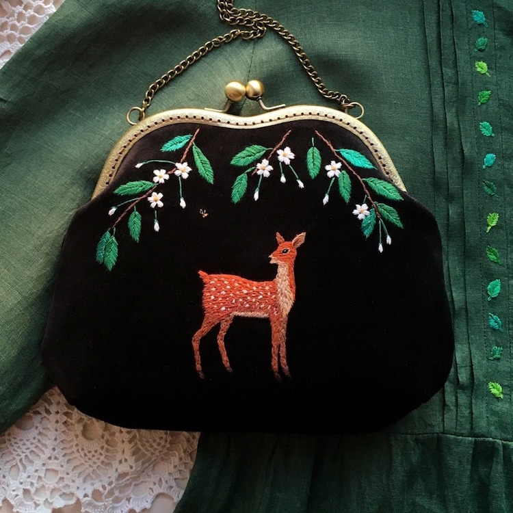 bolsas bordadas por Alexandra Goltsova Mart Bag