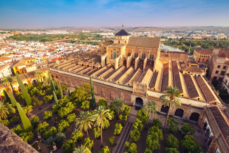 La Mezquita De Córdoba, Un Recinto Religioso único En El Mundo