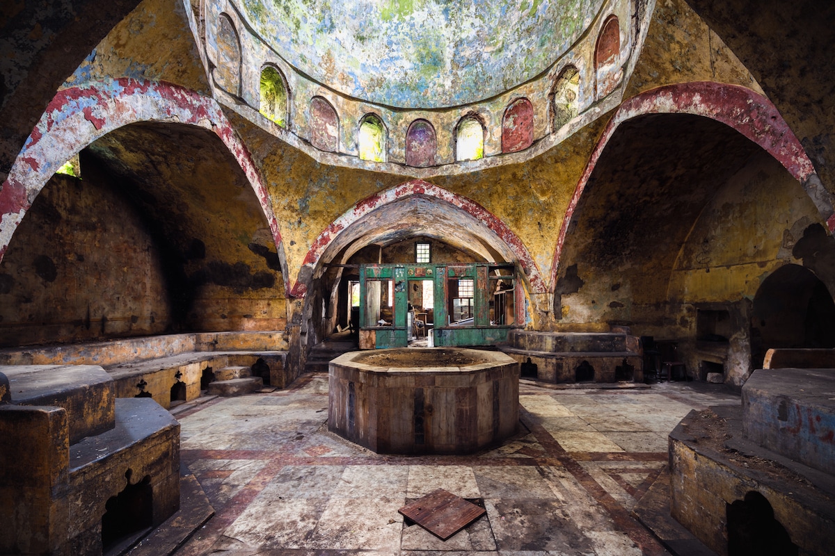 Abandoned Hammam in Beirut