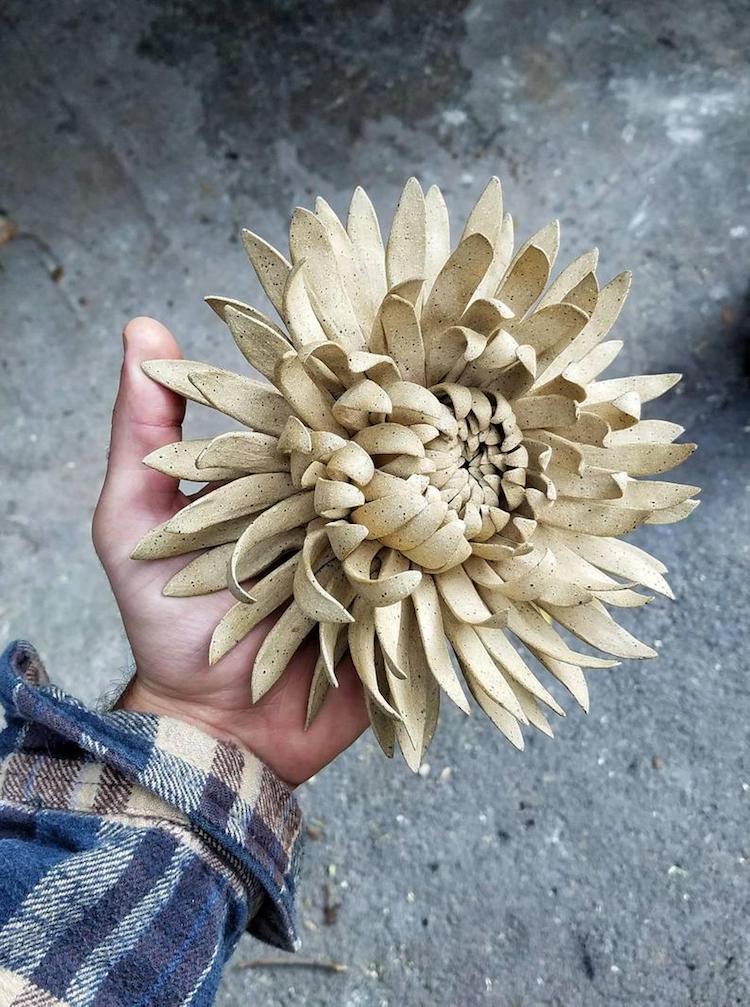 Realistic Porcelain Flowers Capture the Fragility of Nature