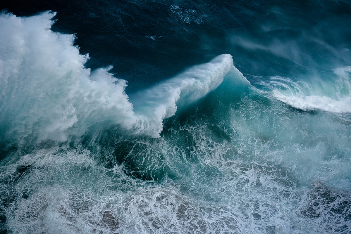 fotografias de olas del mar por Luke Shadbolt