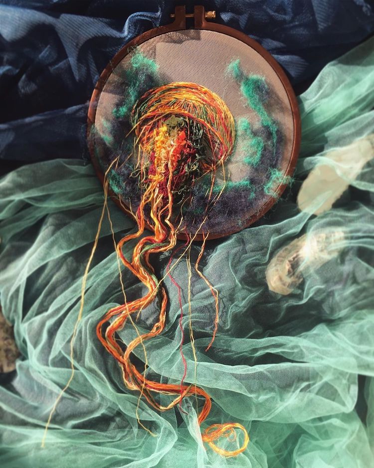 Yuliya Kucherenko bordado de medusa
