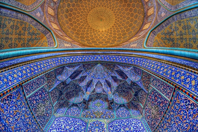 Photographer Captures the Mesmerizing Beauty of Iranian Architecture