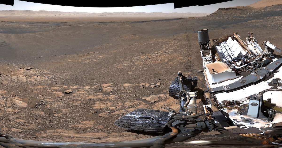 NASA's Curiosity Rover Takes A 1.8-Billion-Pixel Photo Of Mars