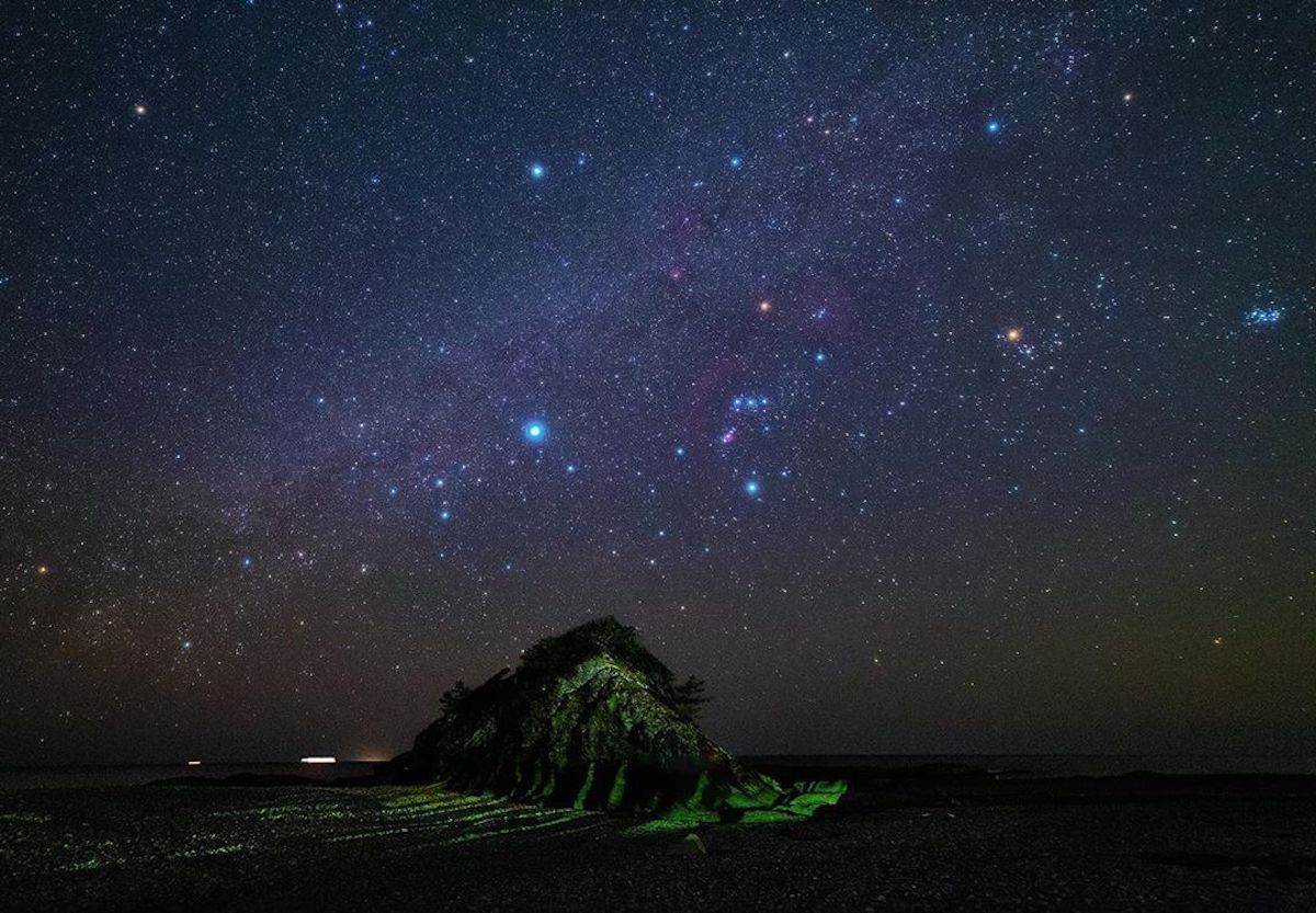 fotografia de cielo estrellado por Nori Yuasa