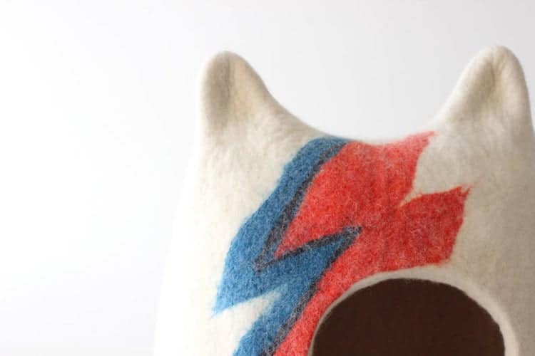 Ziggy Stardust Cat Bed