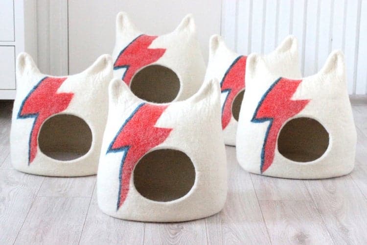 Ziggy Stardust Cat Bed