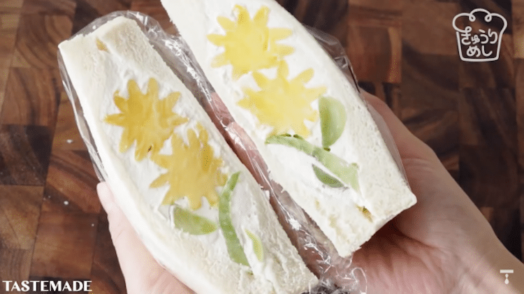Sandwiches florales de fruta por Tastemade Japón