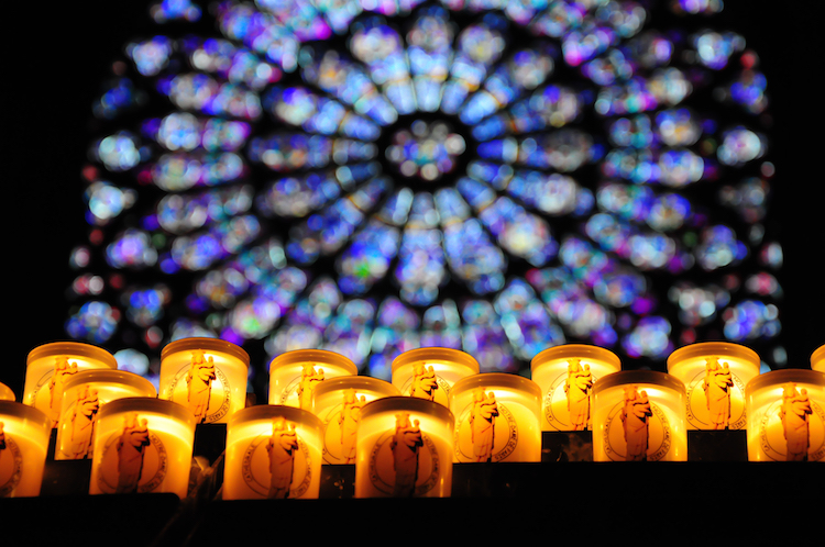 Bougies à la cathédrale Notre-Dame