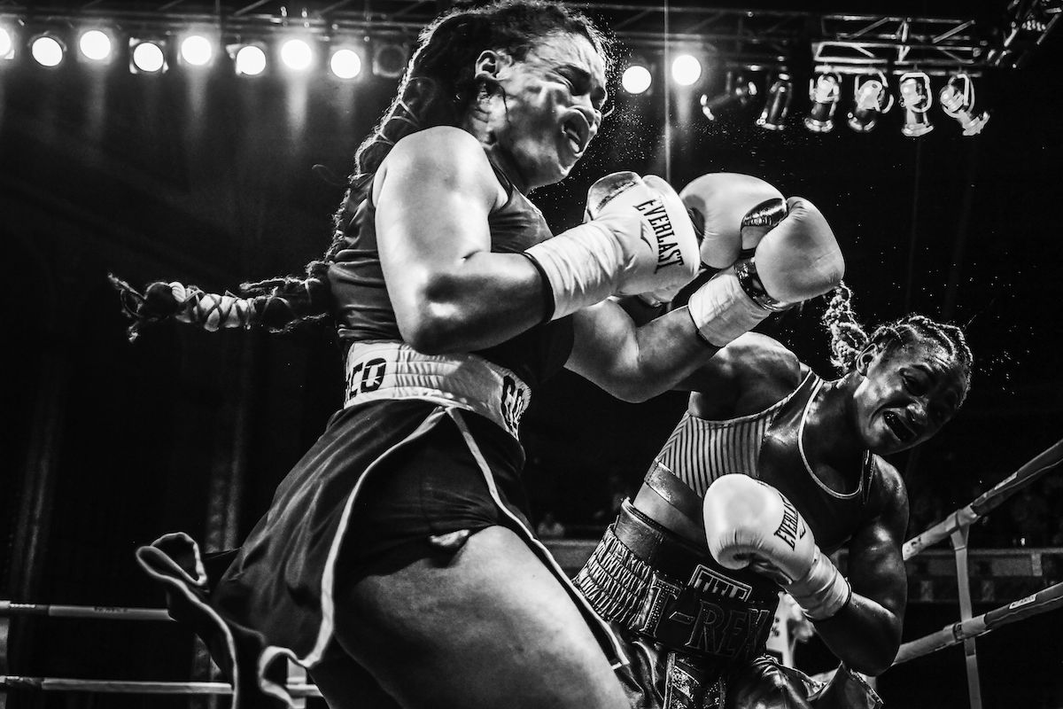 Boxeadoras estadounidenses en un combate