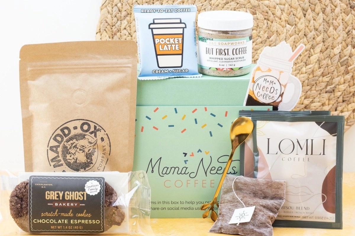 Mom to be monthly hot sale box