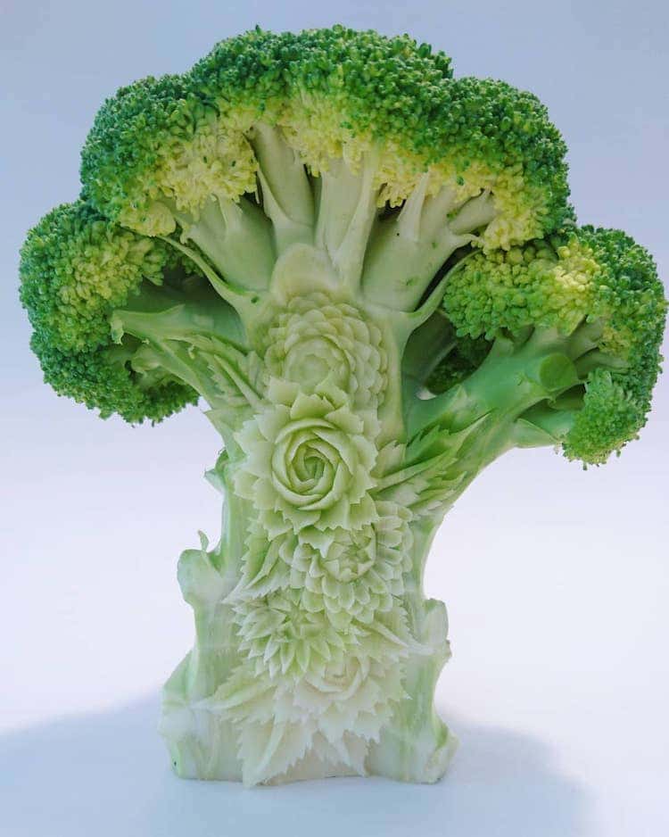 Food Artist Hand-Carves Intricate Patterns into Fruit and Veg