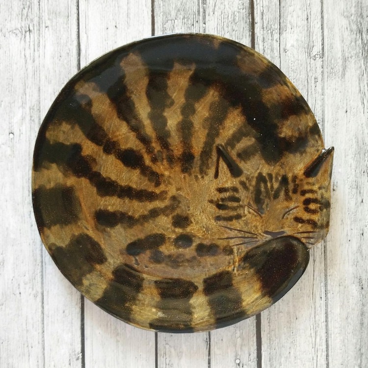 platos de gatos de ceramica por Taniko Ga