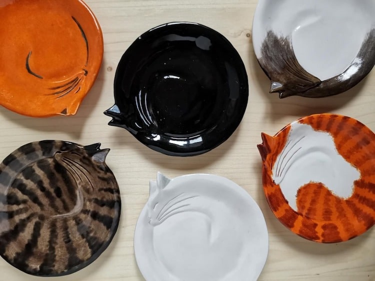 platos de gatos de ceramica por Taniko Ga