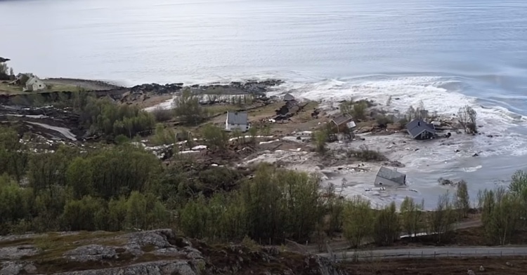 Mudslide in Norway Bringing Homes Into the Sea