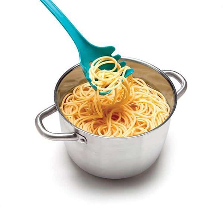 https://mymodernmet.com/wp/wp-content/uploads/2020/06/ototo-papa-pasta-spoon-4.jpg