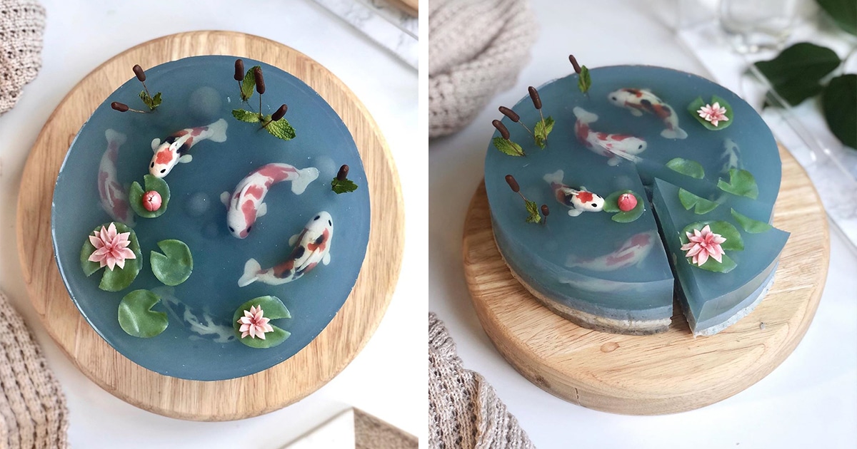 Este pastel de gelatina transparente parece un estanque koi de verdad
