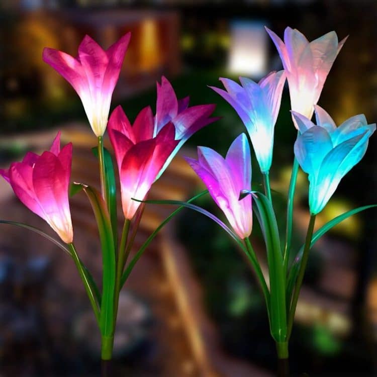 Lily Flower Solar Lights by Doingarte