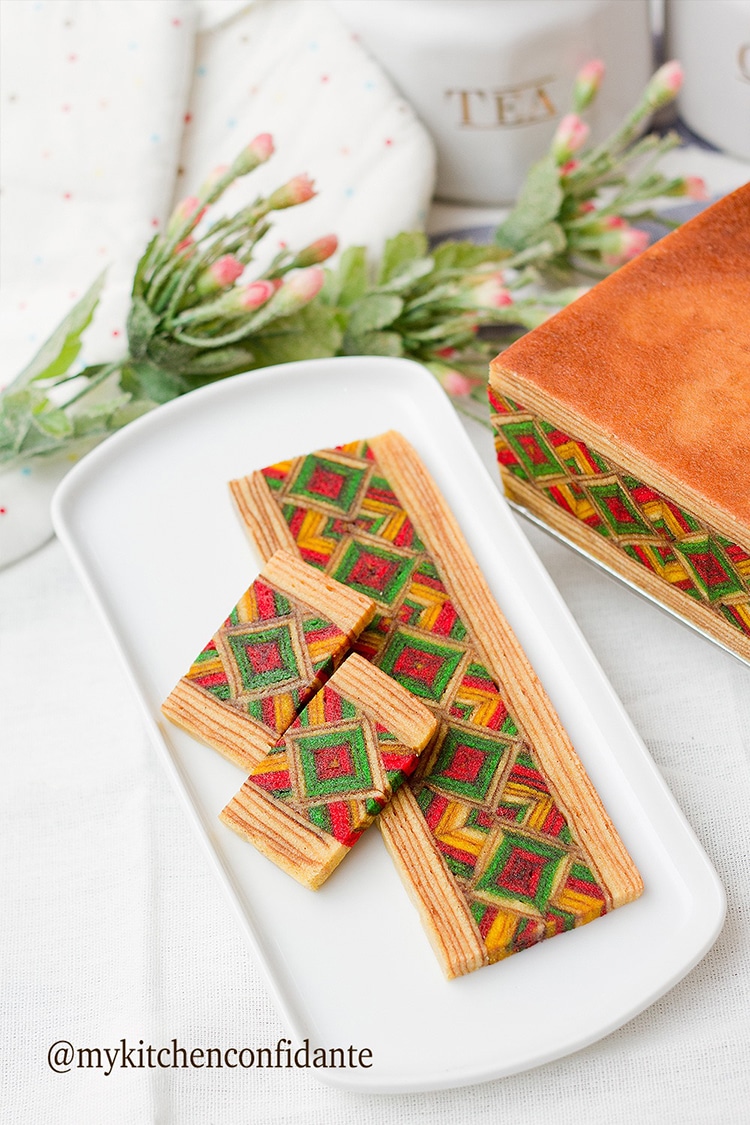 Malaysian Cakes Called 'Kek Lapis Sarawak' Look Like Kaleidoscopes