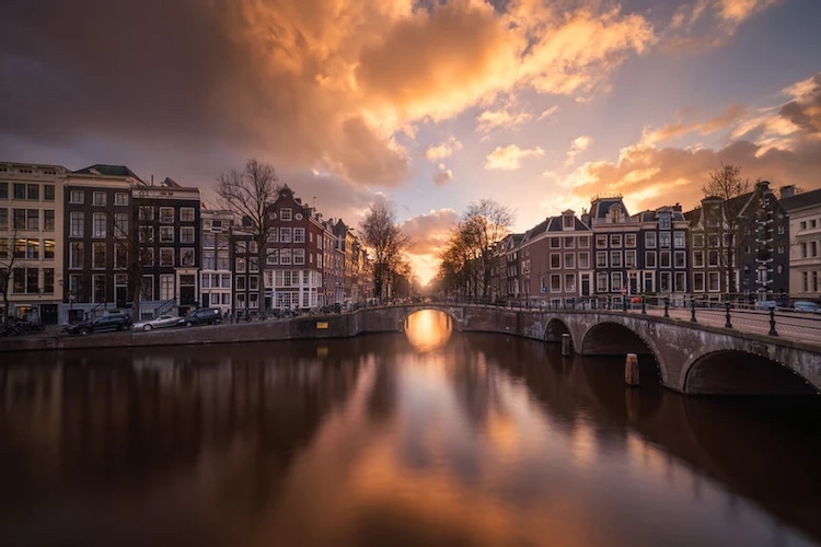 puesta de sol en Amsterdam 