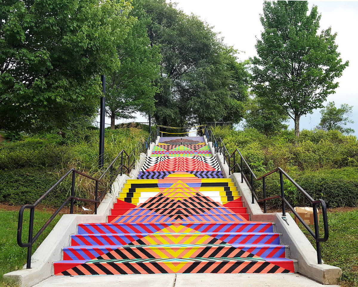 mural en escalera en forma de alfombra