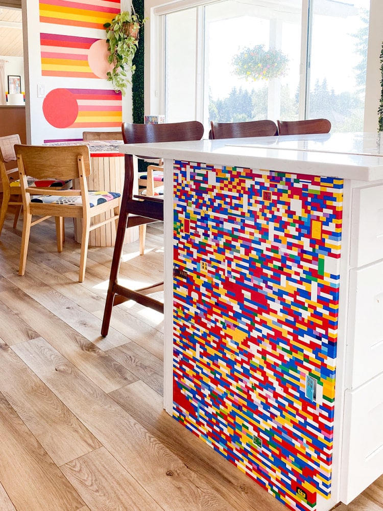 mesa de cocina con legos