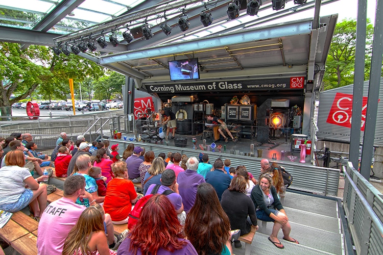 Outdoor Hot Glass Show