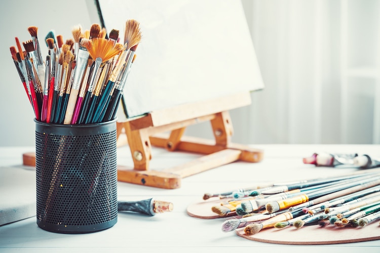 10 of the Best Paint Brushes for Artists of All Skill Levels