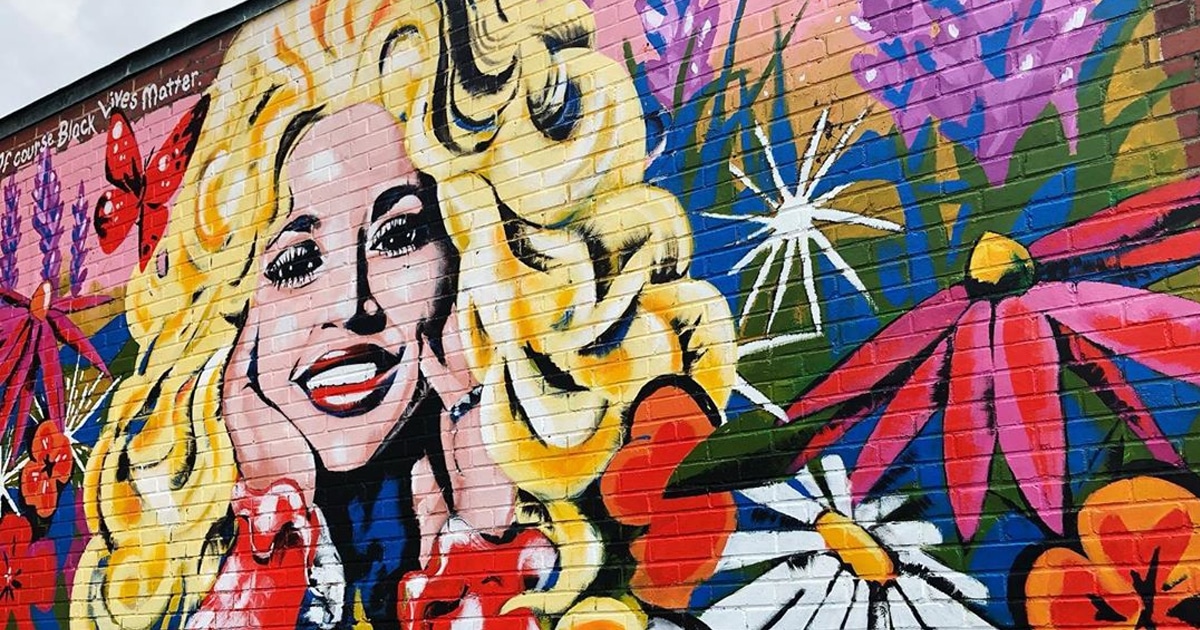 Dolly Parton's Black Lives Matter Statement Is Now A Mural