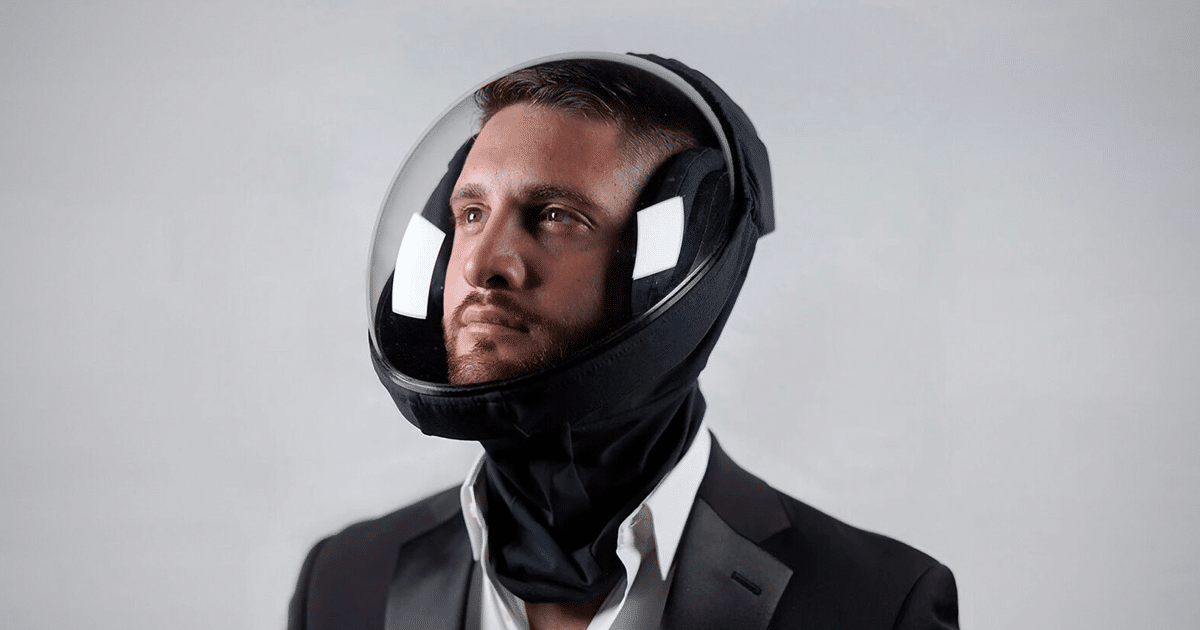 Designers Develop Ventilating Helmet to Filter Out COVID-19 While Traveling