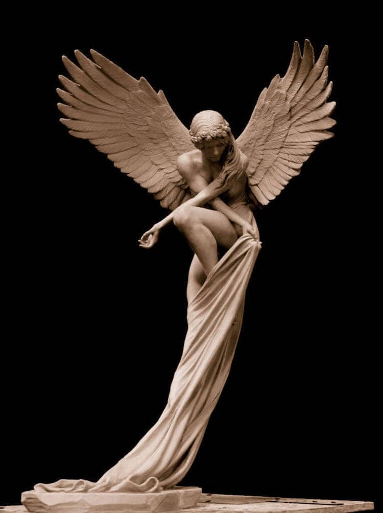 Amazing Figurative Sculpture Depicts an Ethereal Angel