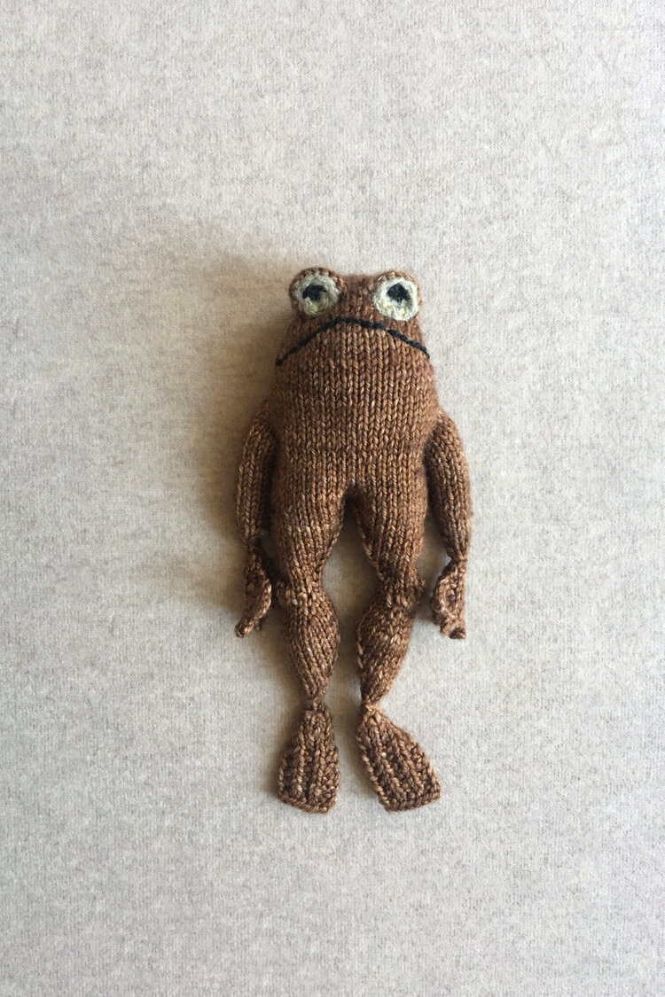 Knitted Frog and Toad