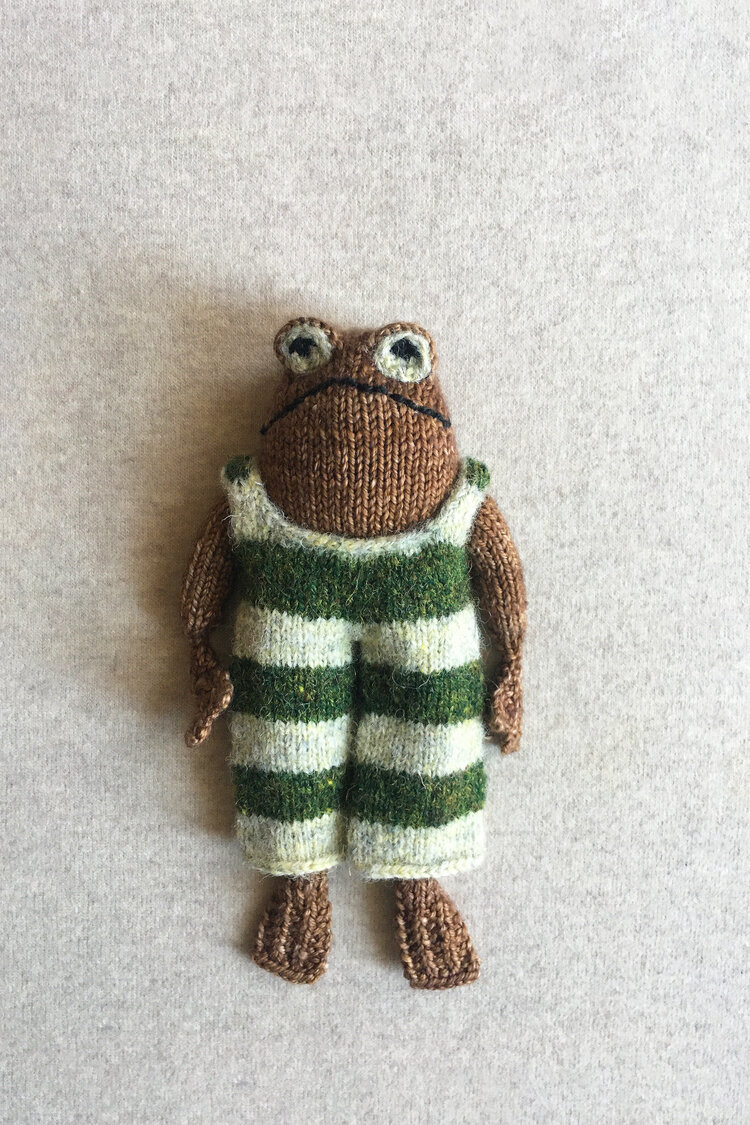 Knitted Frog