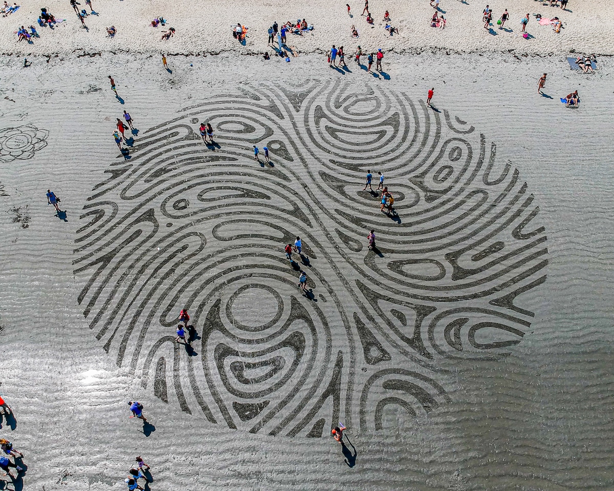 Sand Art by Andres Amador