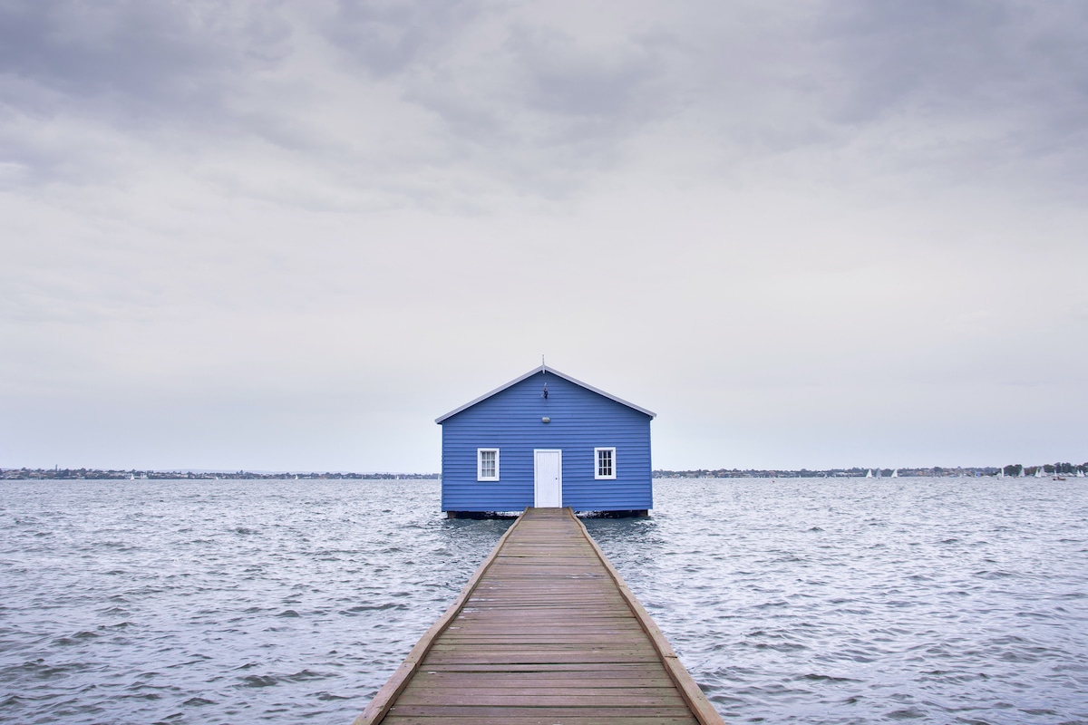 Crawley Edge Boat Shed arquitectura de accidentally wes anderson