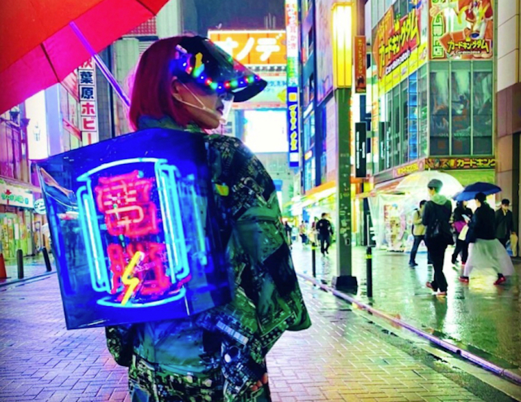 mochila Cyberpunk con luces de neon