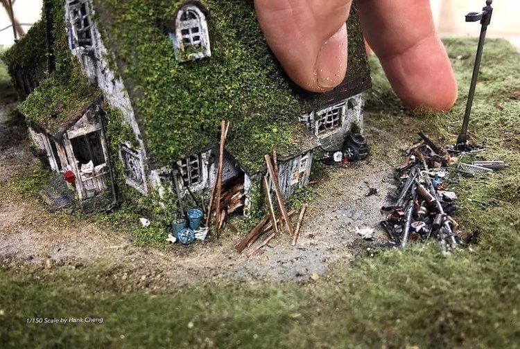 Diorama Artist Hand-Crafts Realistic Miniature Worlds