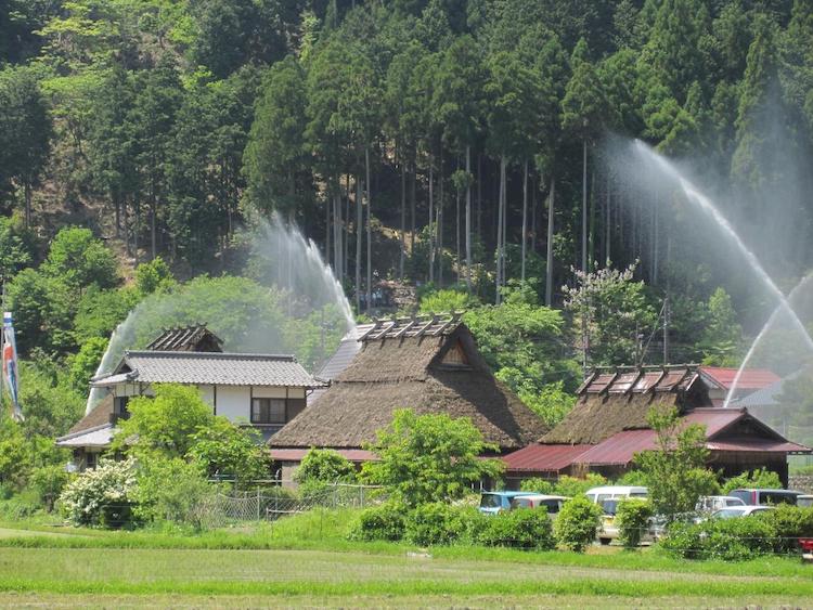 Water Hose Festival Uses Fire Extinguishers To Create an Impressive Show Over This Historic Japanese Hamlet