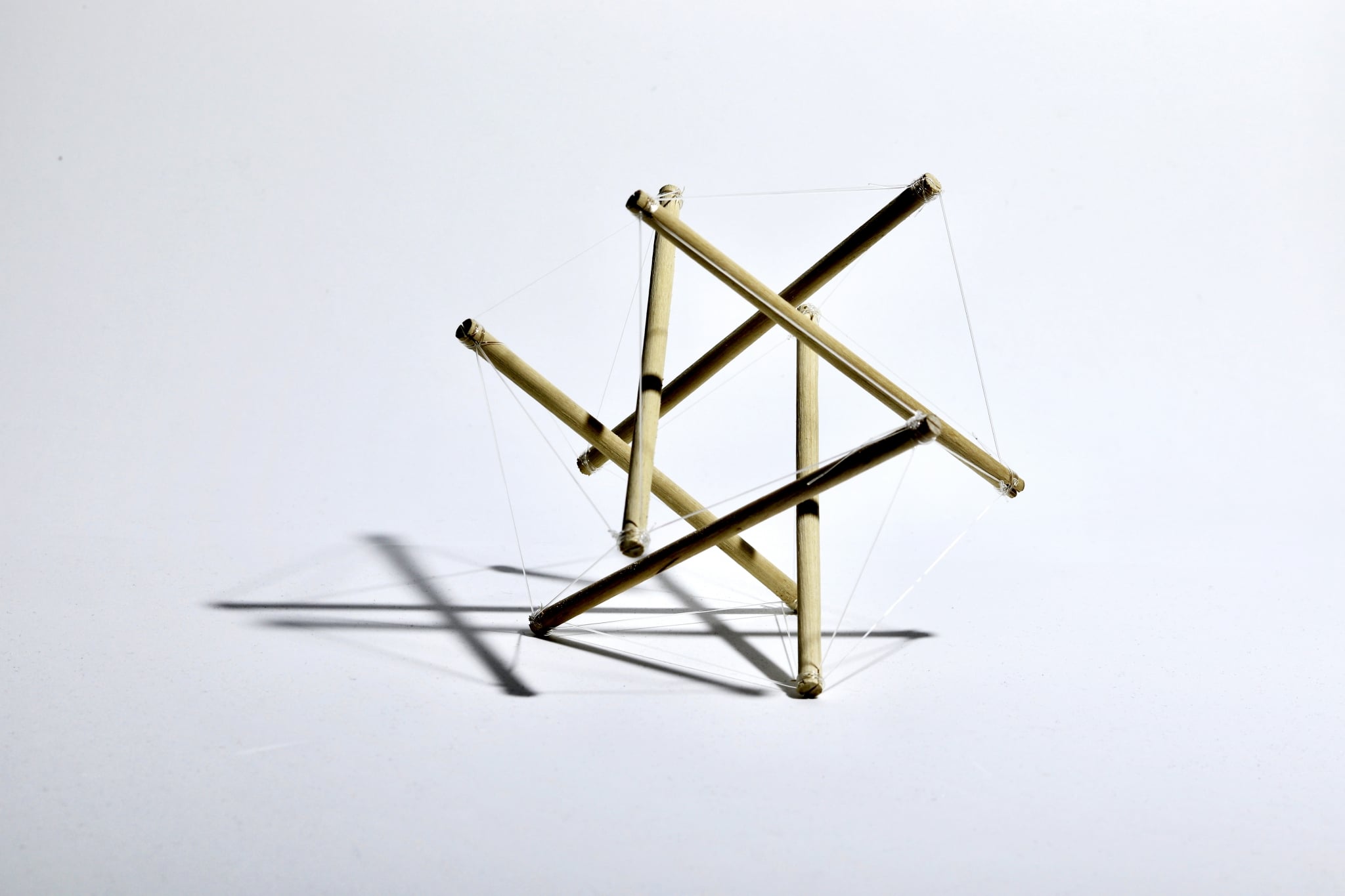 8 Examples of Tensegrity That Almost Defy Gravity