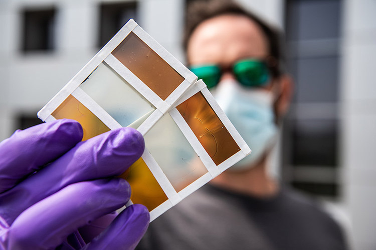 Scientists Design Thermochromatic Window That Can Change Colors and Generate Energy