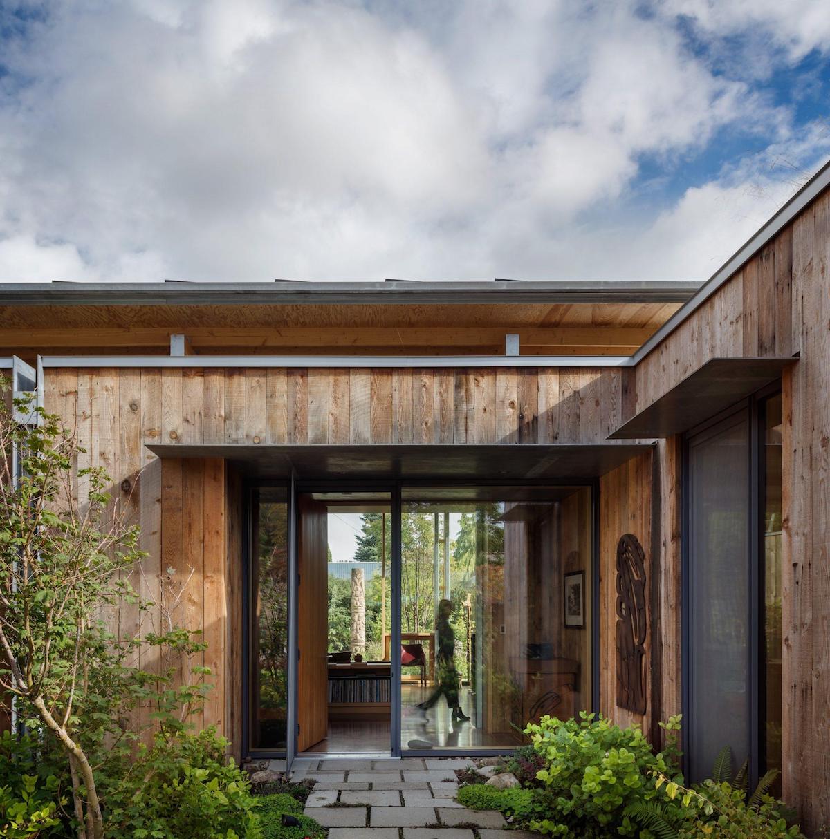 Architects Design a Net-Zero Nature Retreat in Seattle Suburb