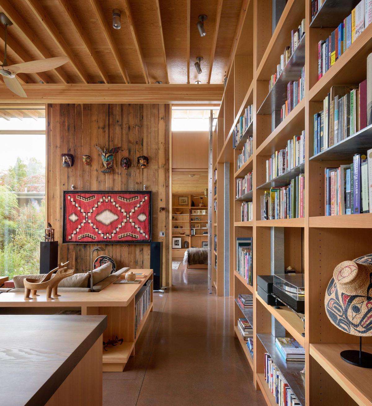 Architects Design a Net-Zero Nature Retreat in Seattle Suburb
