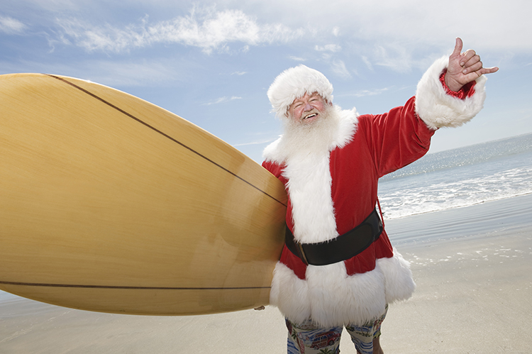 Santa Claus surfeando en Australia