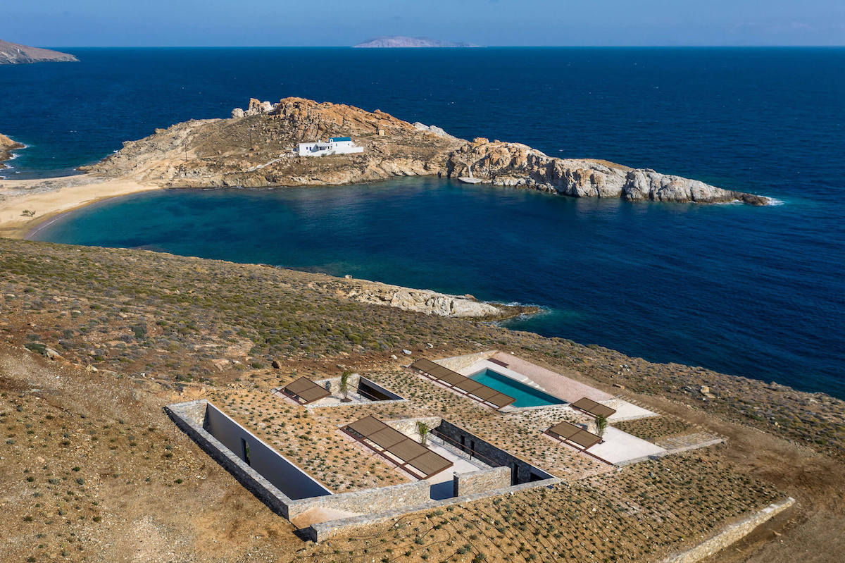 NCaved House Is Embedded In This Serifos Island Cove